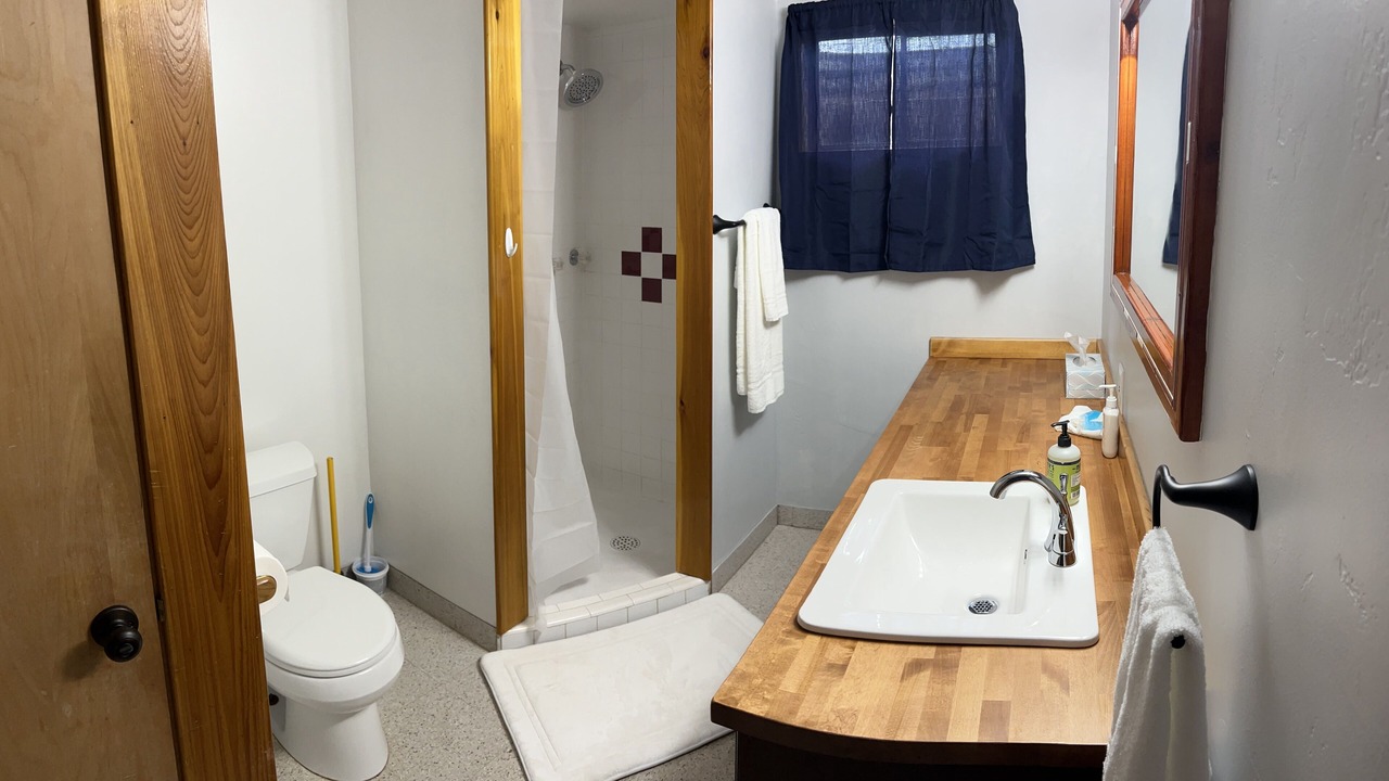 Photo of Bathroom in Logan