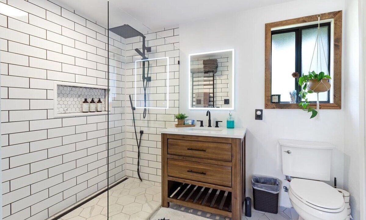 Photo of Bathroom in Shady Cove