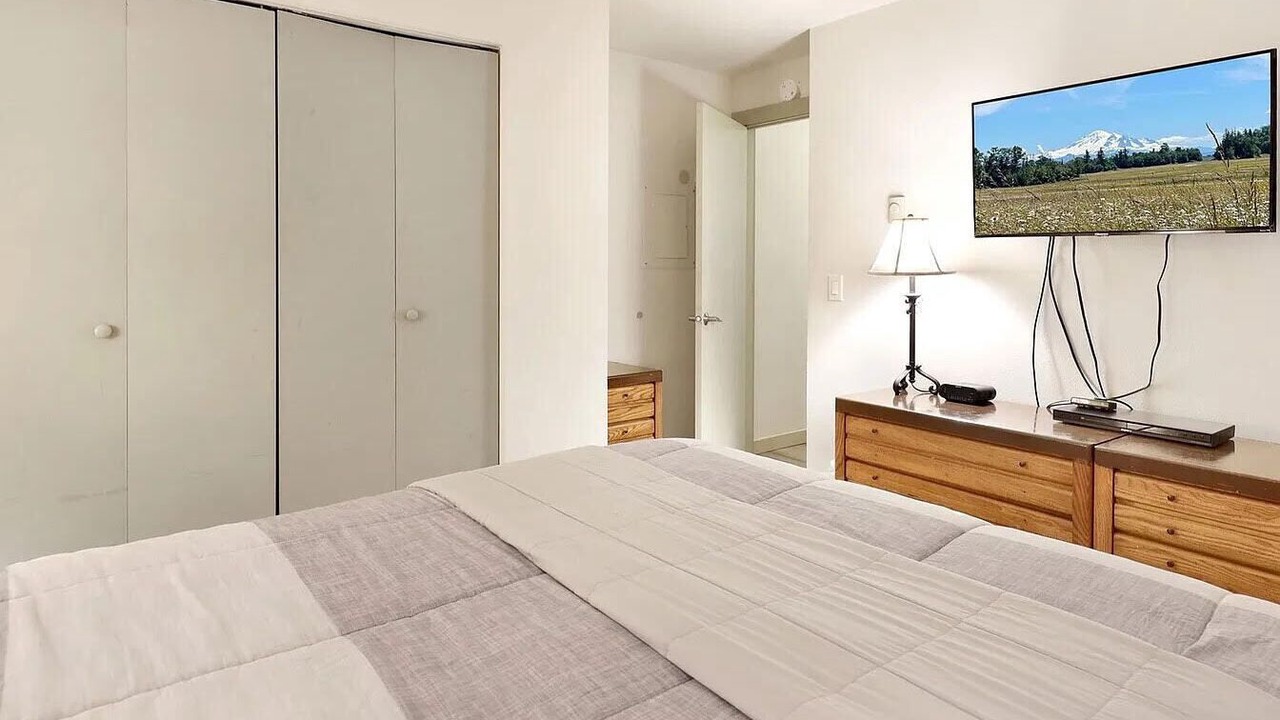 Photo of Bedroom in Birch Bay