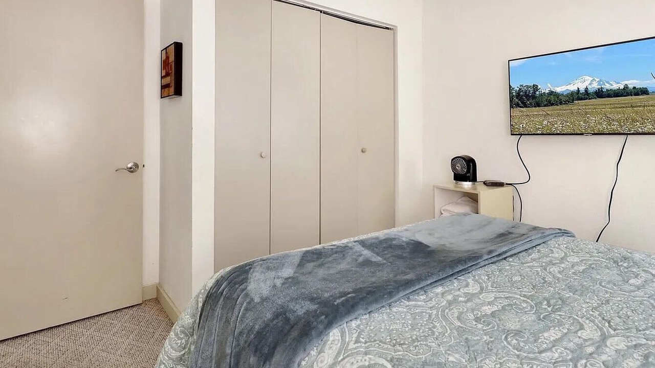 Photo of Bedroom in Birch Bay