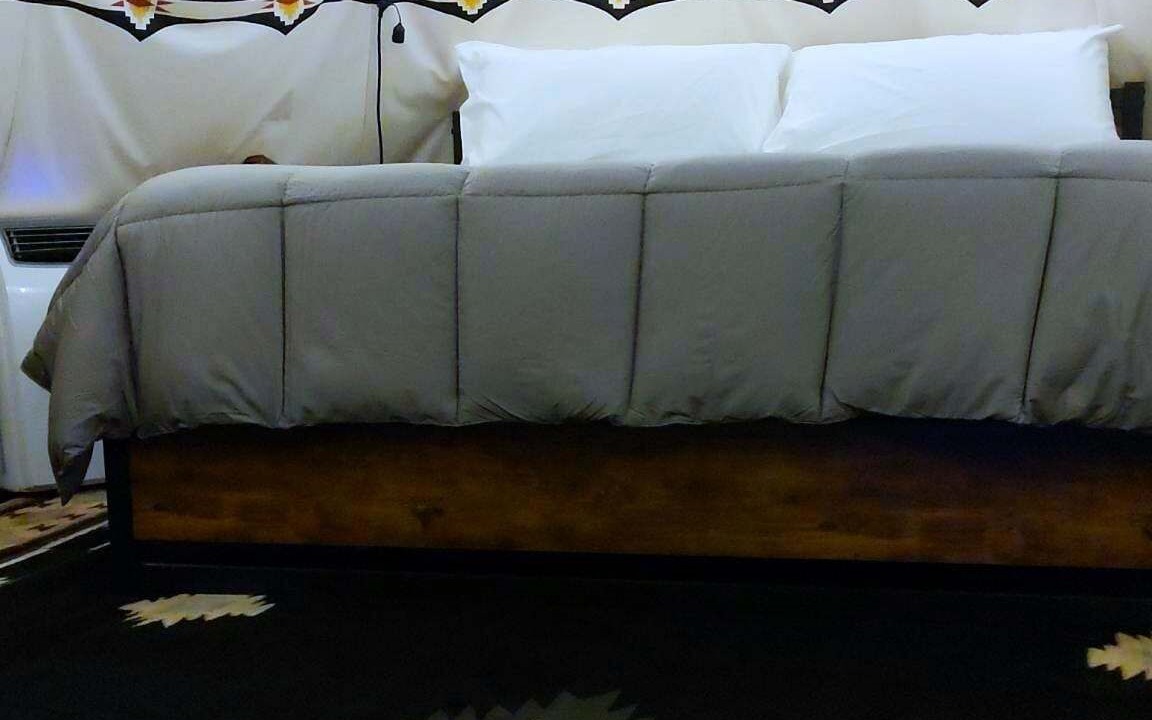 Photo of Bedroom in Cave Junction