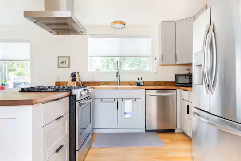 Photo of Kitchen in Depot Bench