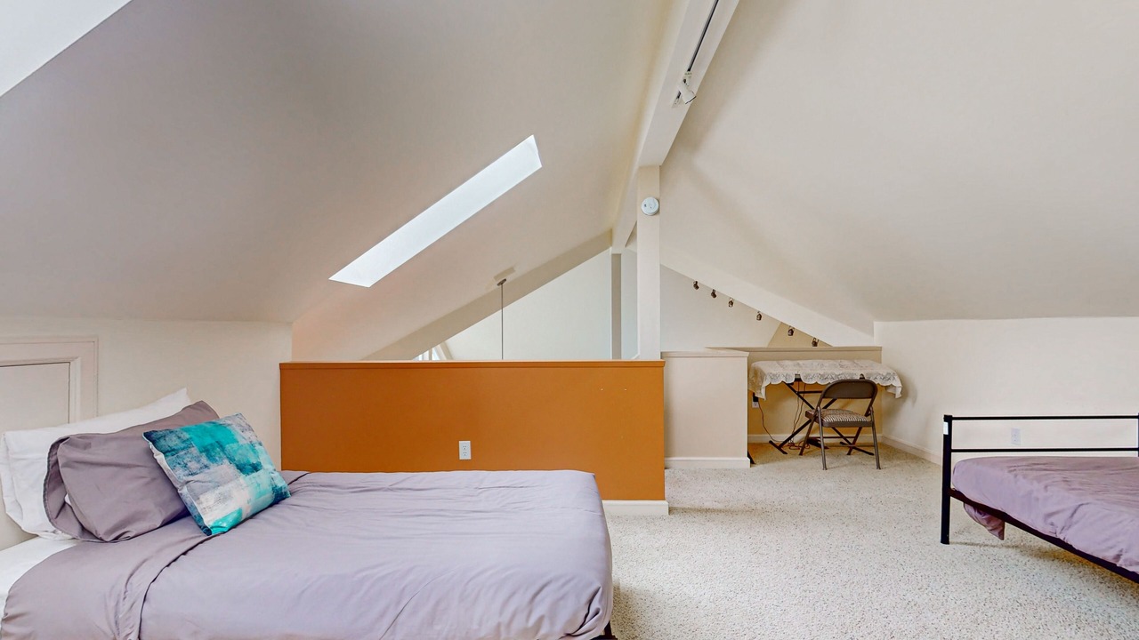 Photo of Bedroom in Coupeville