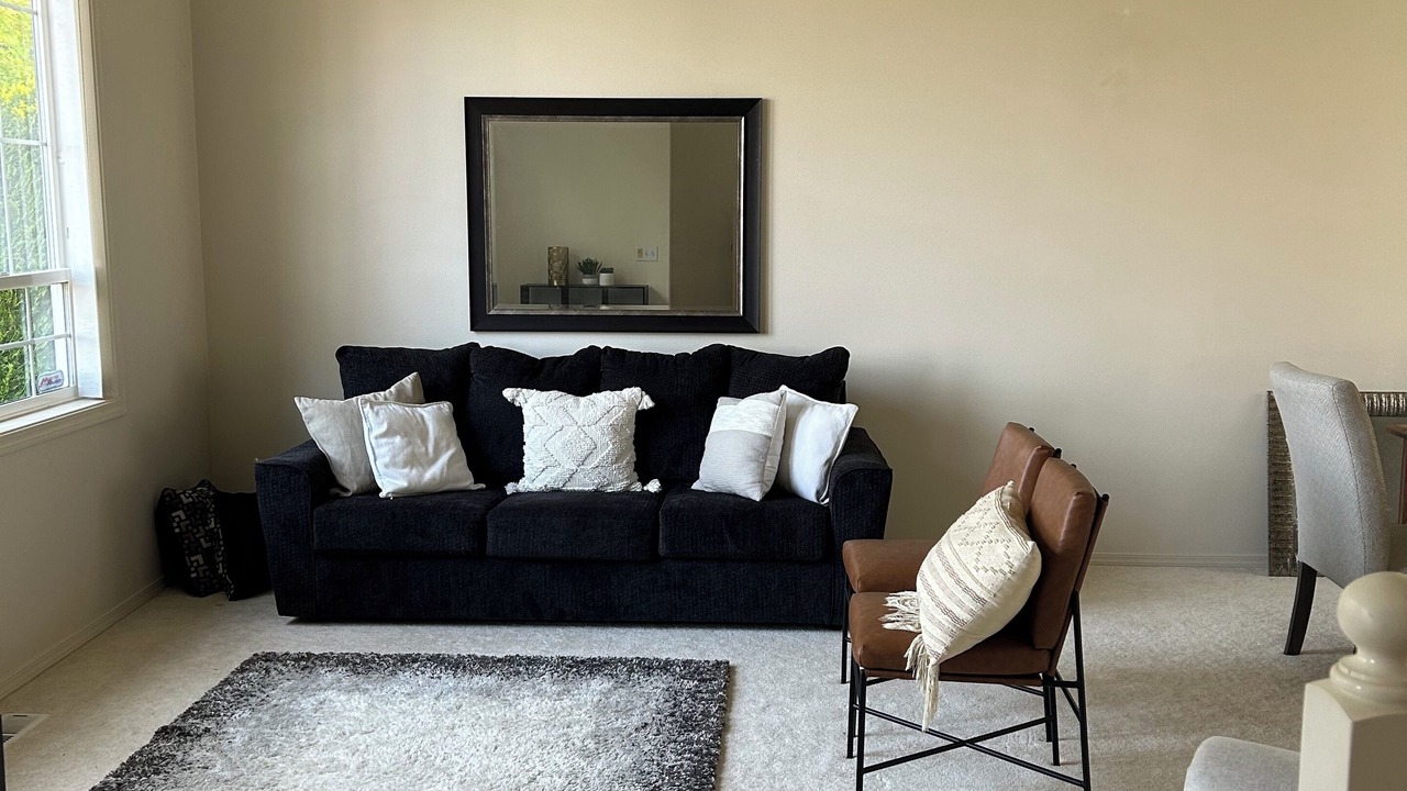 Photo of Livingroom in Northeast Tacoma
