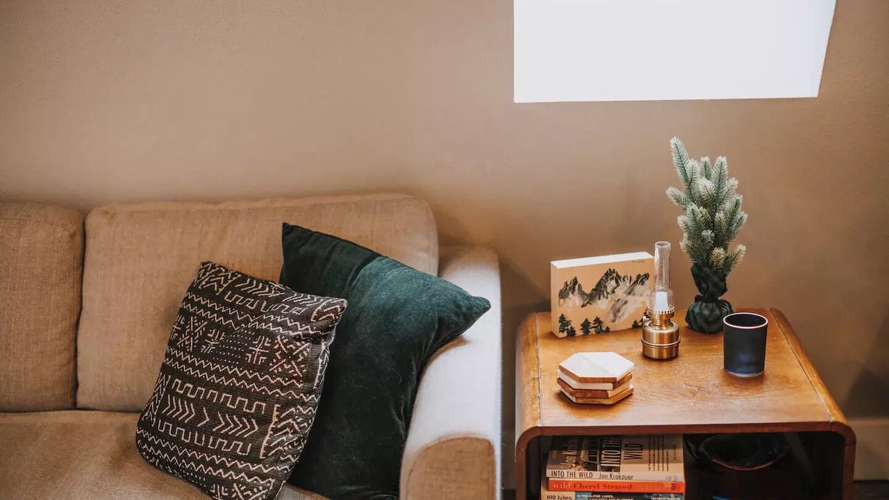 Photo of Livingroom in Gold Bar