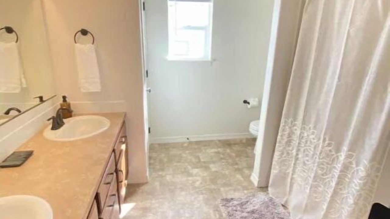 Photo of Bathroom in Pullman