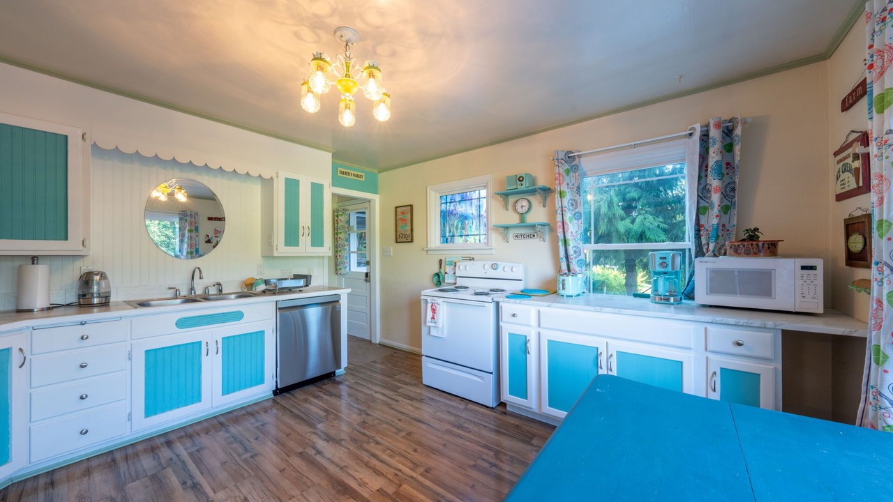 Photo of Kitchen in Longbranch