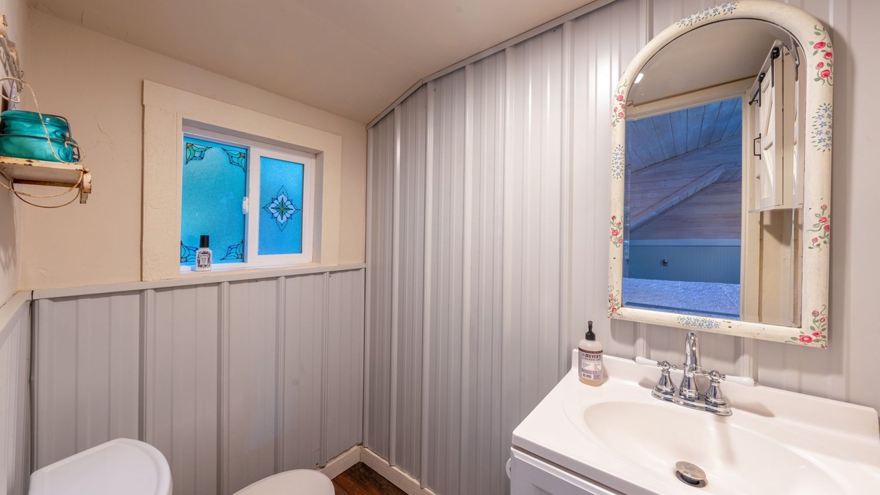 Photo of Bathroom in Longbranch