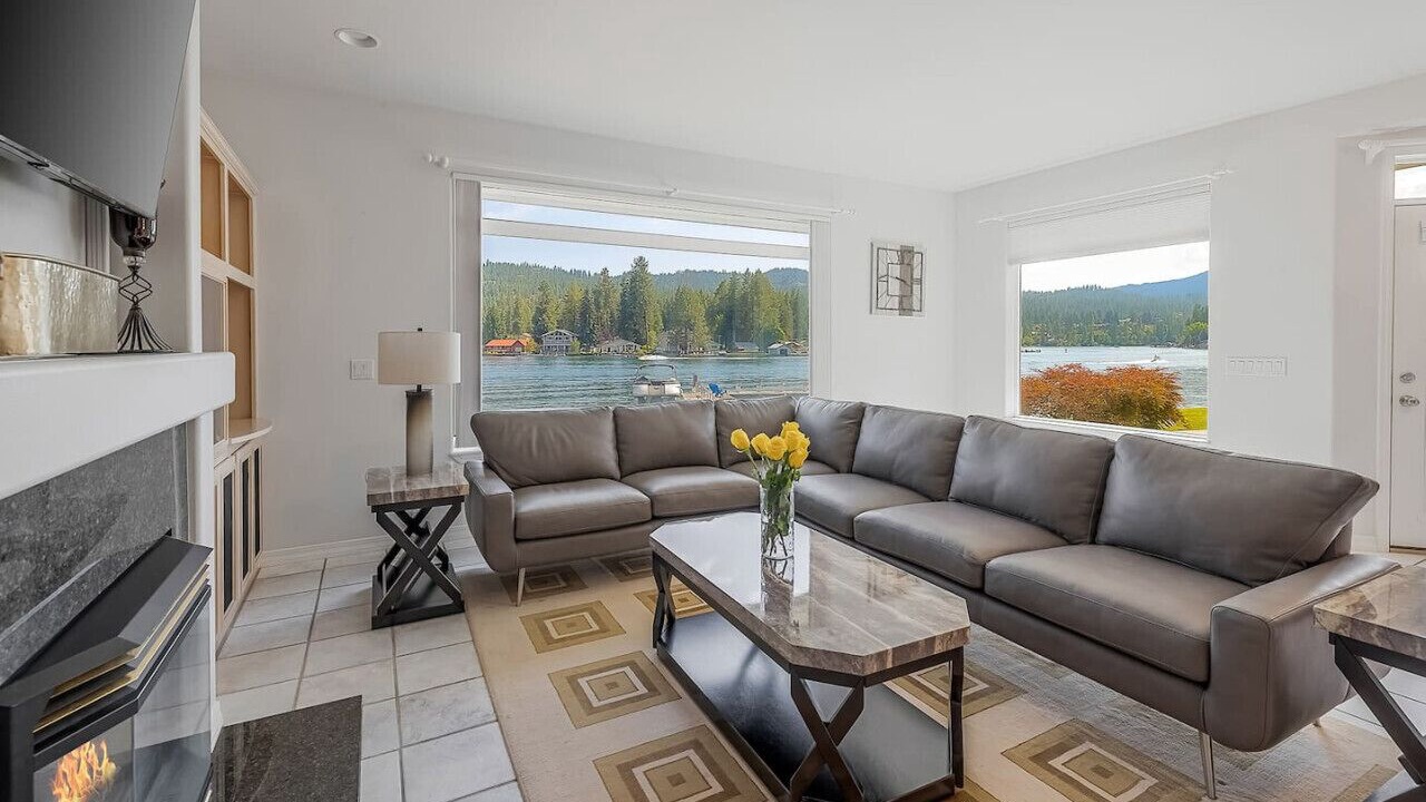 Photo of Livingroom in Post Falls