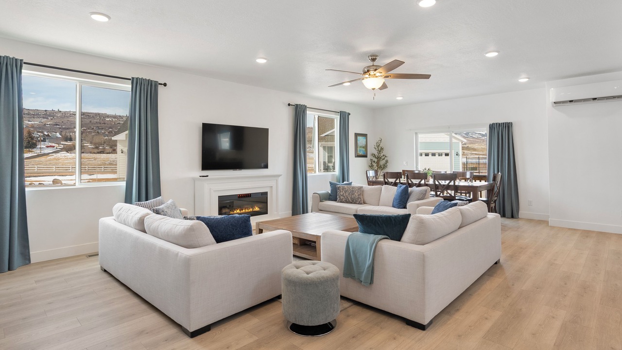 Photo of Livingroom in Sweetwater