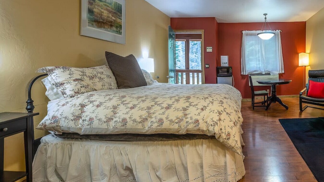 Photo of Bedroom in Ashland