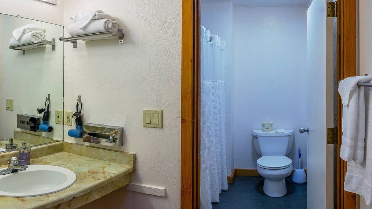 Photo of Bathroom in Ashland