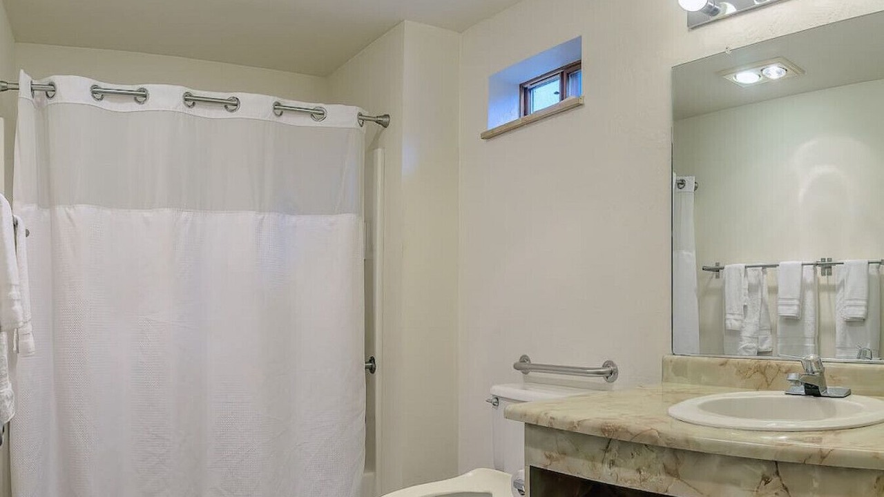 Photo of Bathroom in Ashland