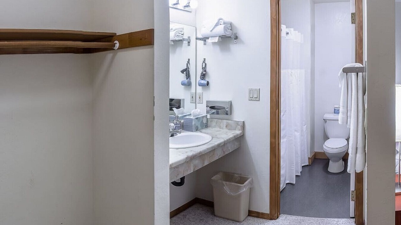 Photo of Bathroom in Ashland