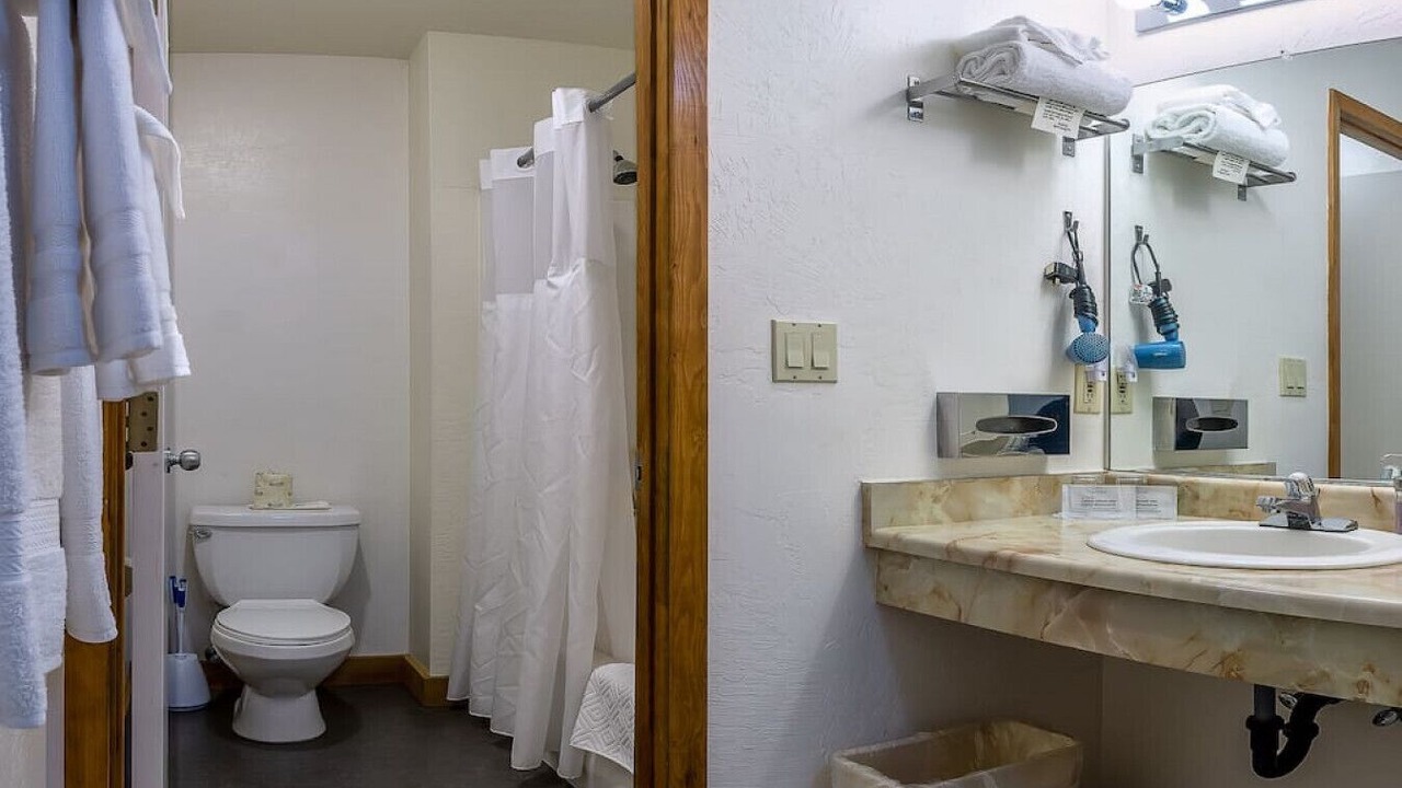 Photo of Bathroom in Ashland
