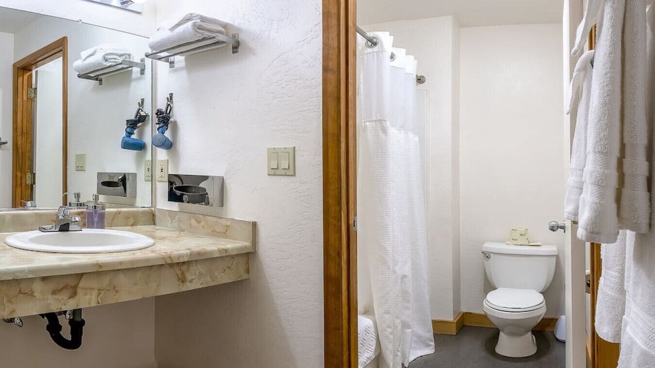 Photo of Bathroom in Ashland
