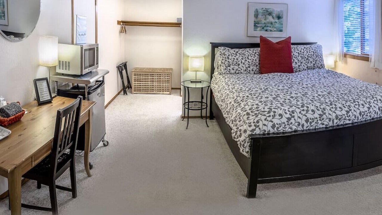 Photo of Bedroom in Ashland