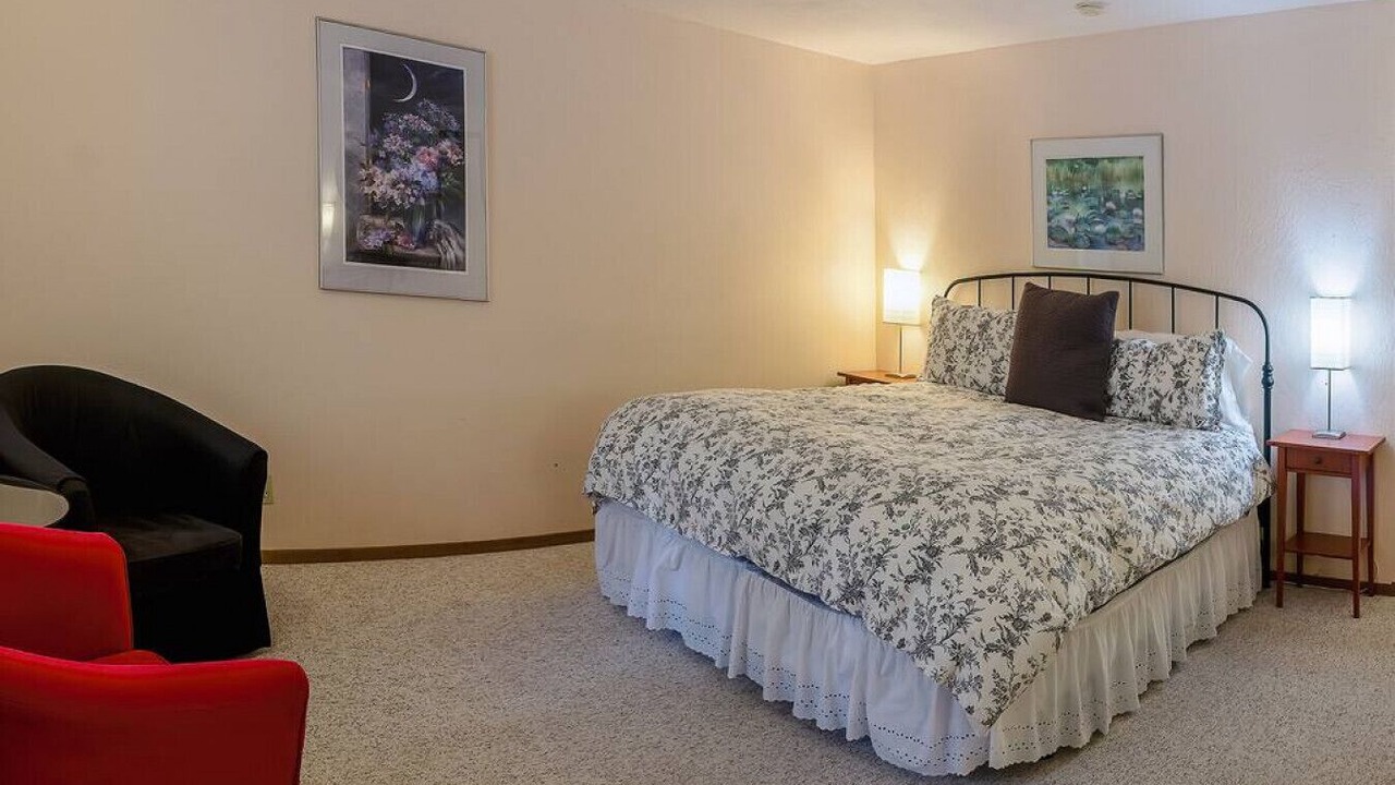 Photo of Bedroom in Ashland