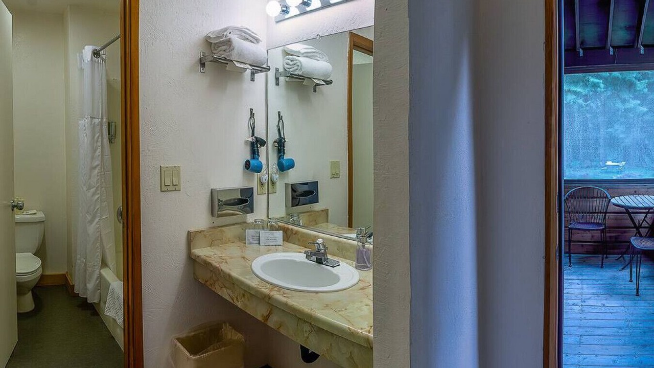 Photo of Bathroom in Ashland