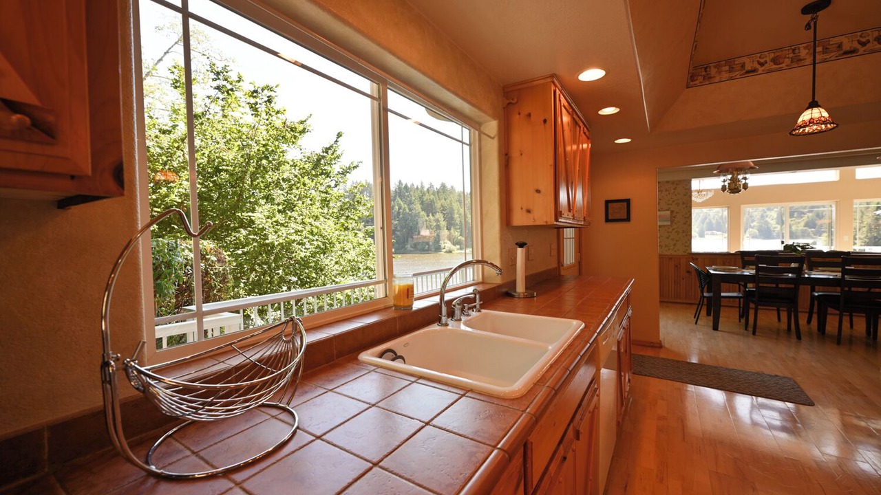 Photo of Kitchen in Lakeside