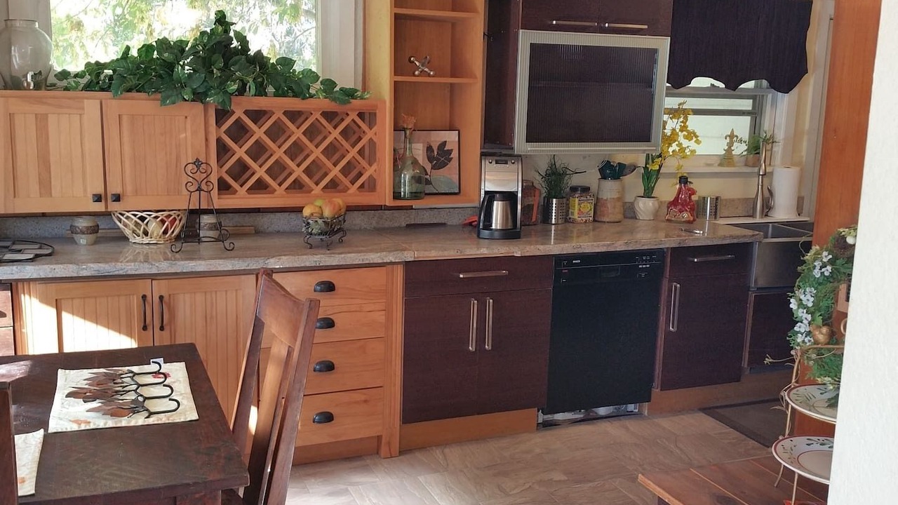 Photo of Kitchen in Downtown Klamath Falls