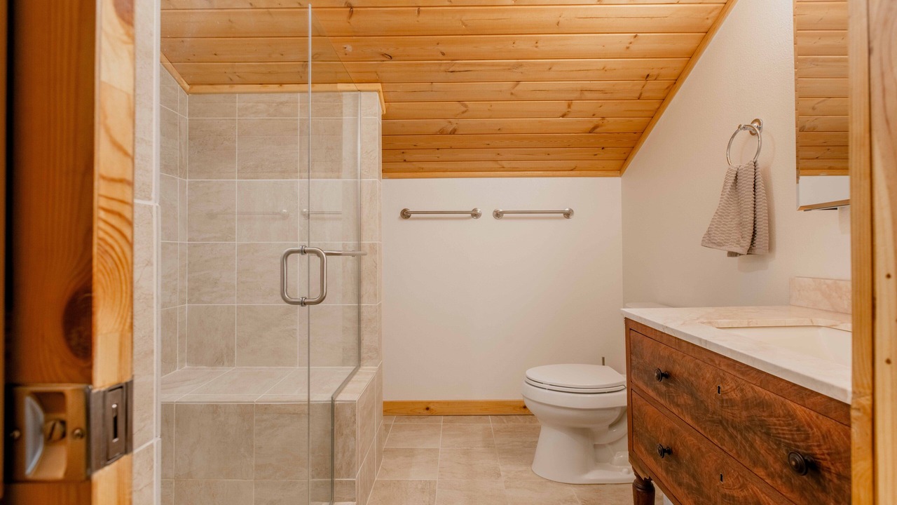 Photo of Bathroom in Warnick