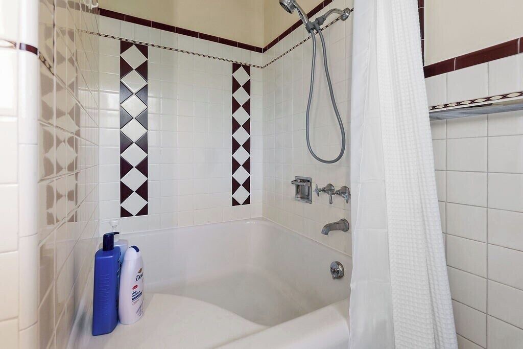 Photo of Bathroom in Lawton Park