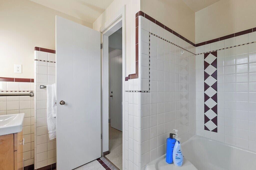 Photo of Bathroom in Lawton Park