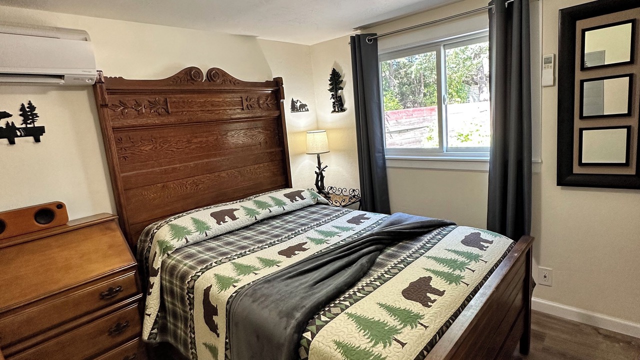 Photo of Bedroom in Grants Pass