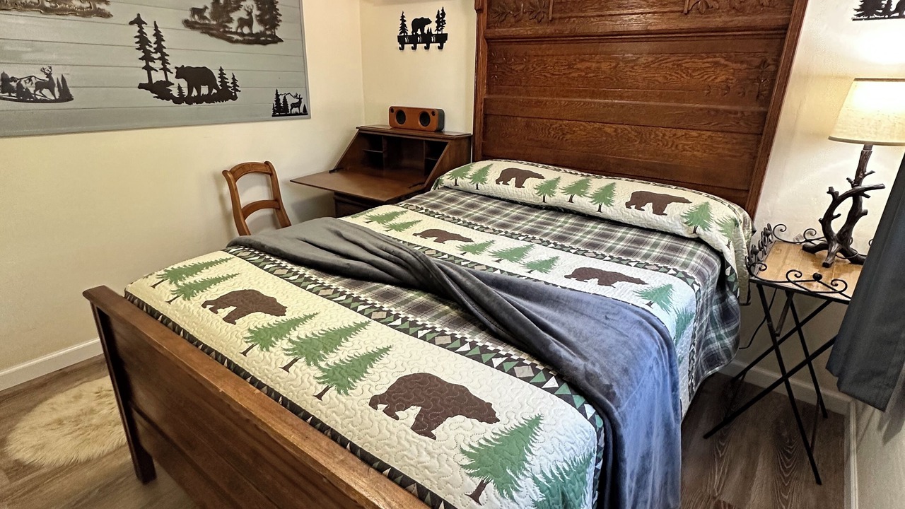 Photo of Bedroom in Grants Pass