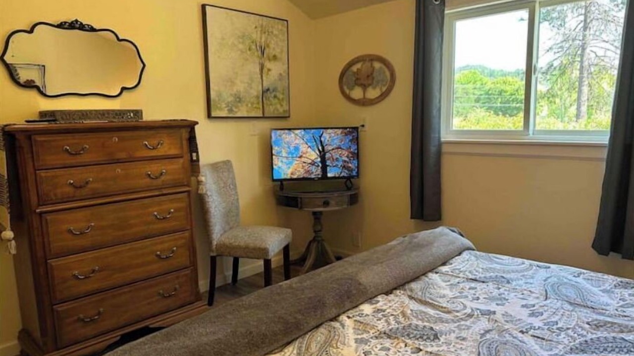 Photo of Bedroom in Grants Pass