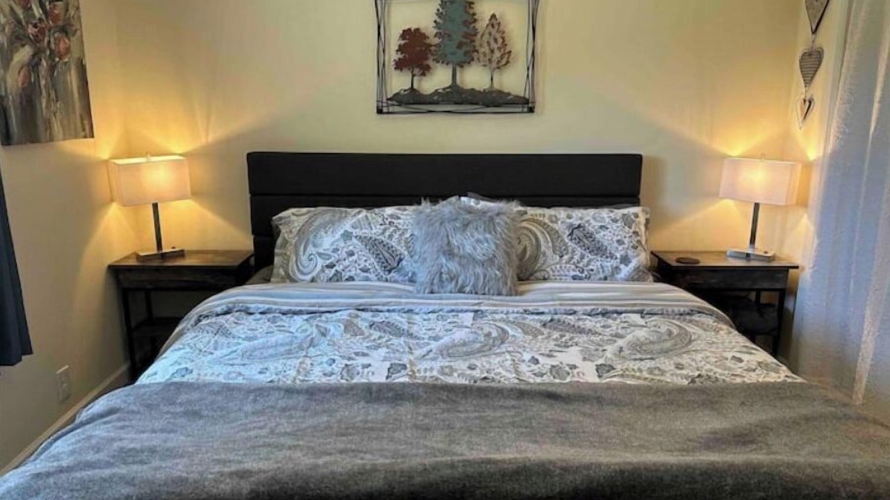 Photo of Bedroom in Grants Pass