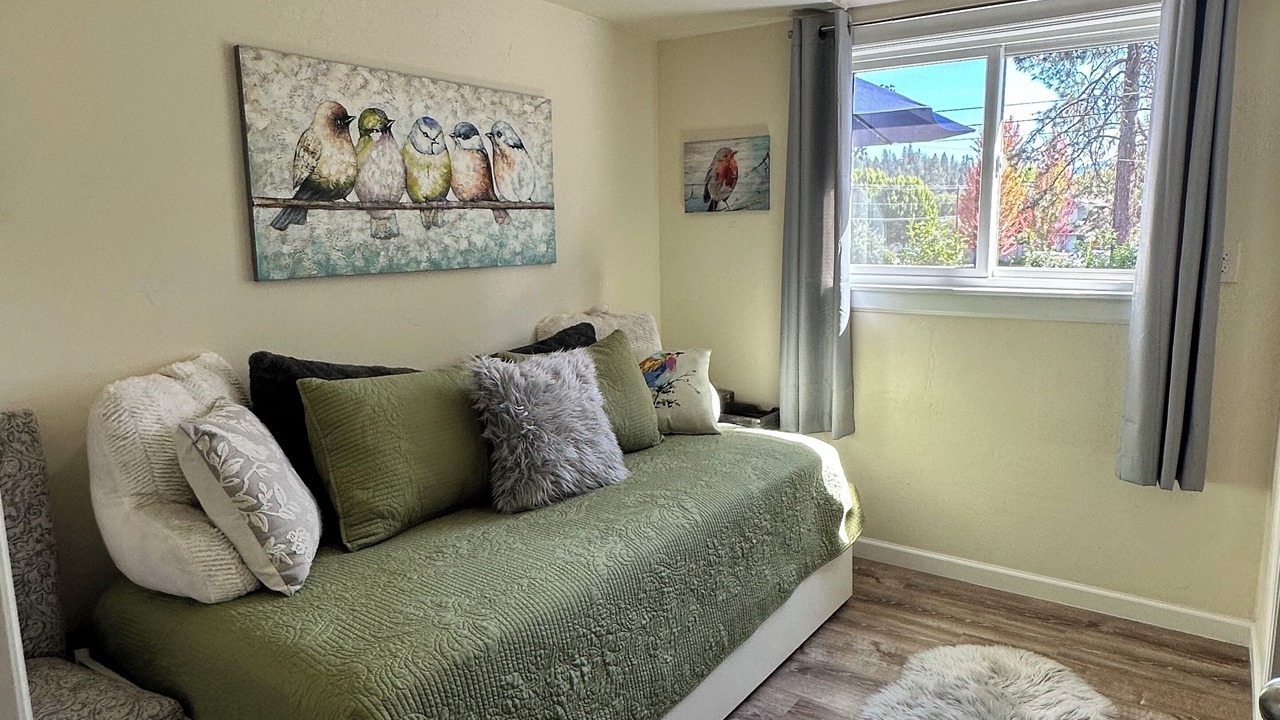 Photo of Bedroom in Grants Pass