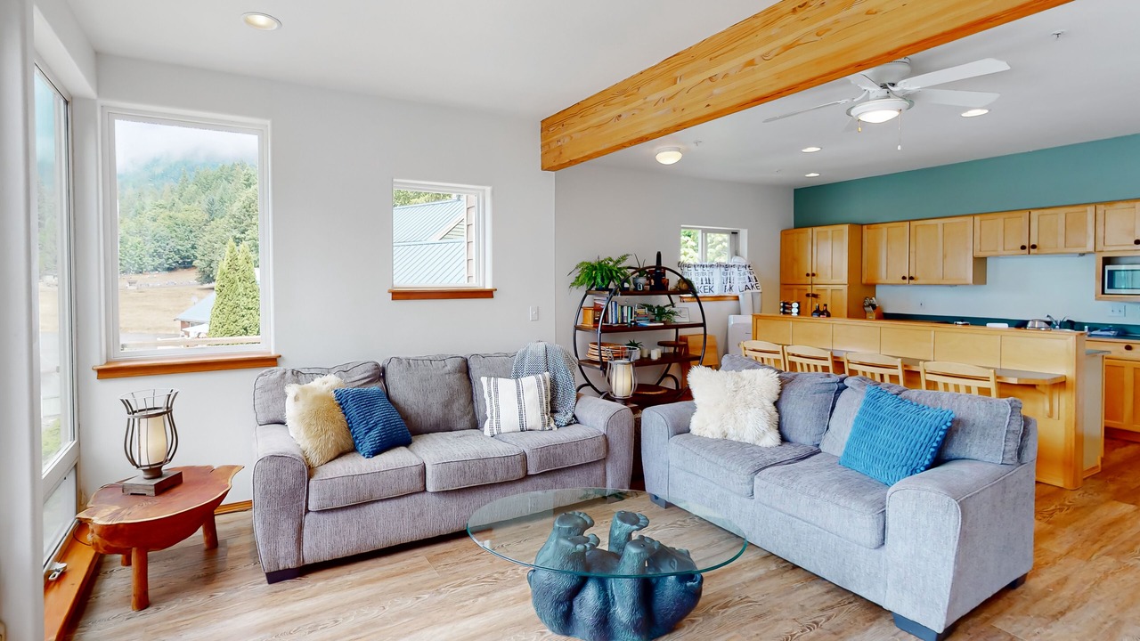 Photo of Livingroom in Port Angeles