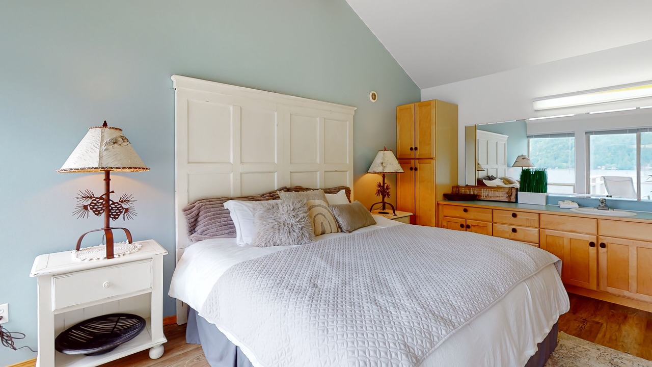 Photo of Bedroom in Port Angeles