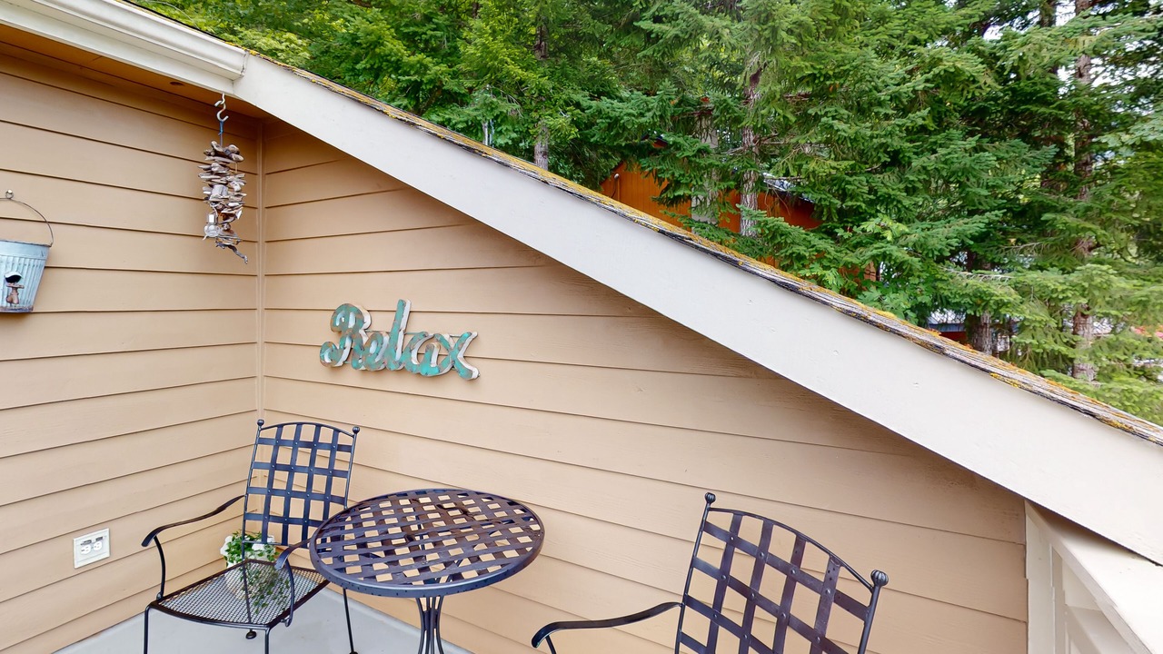 Photo of Patio Balcony in Port Angeles