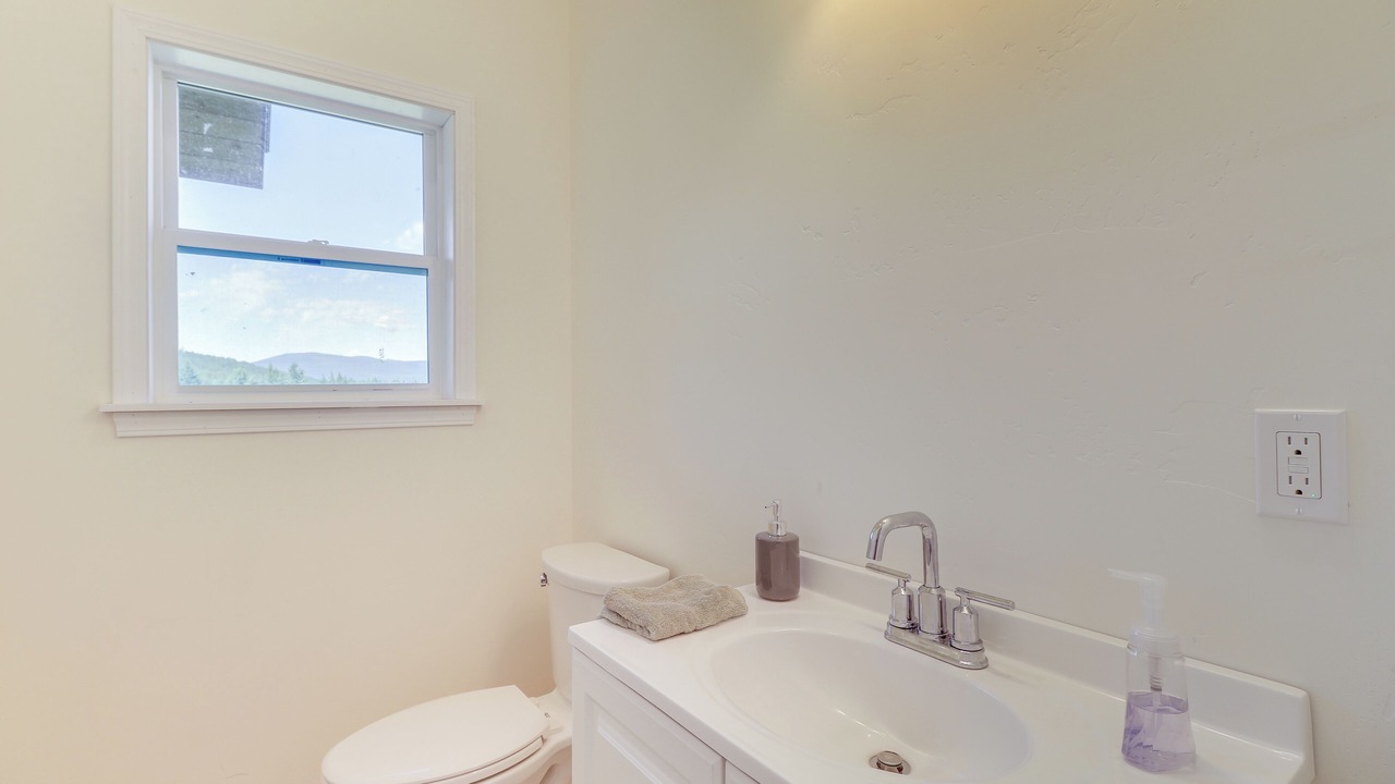 Photo of Bathroom in Rexford