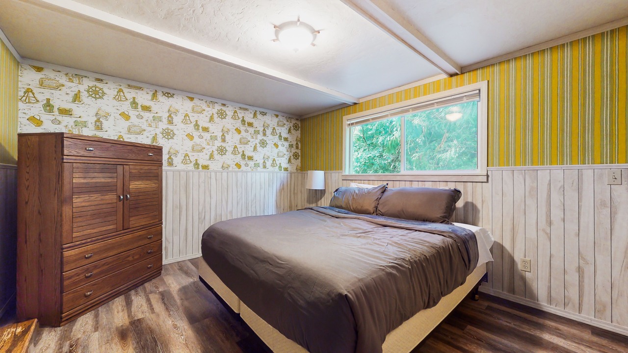 Photo of Bedroom in Anderson Island