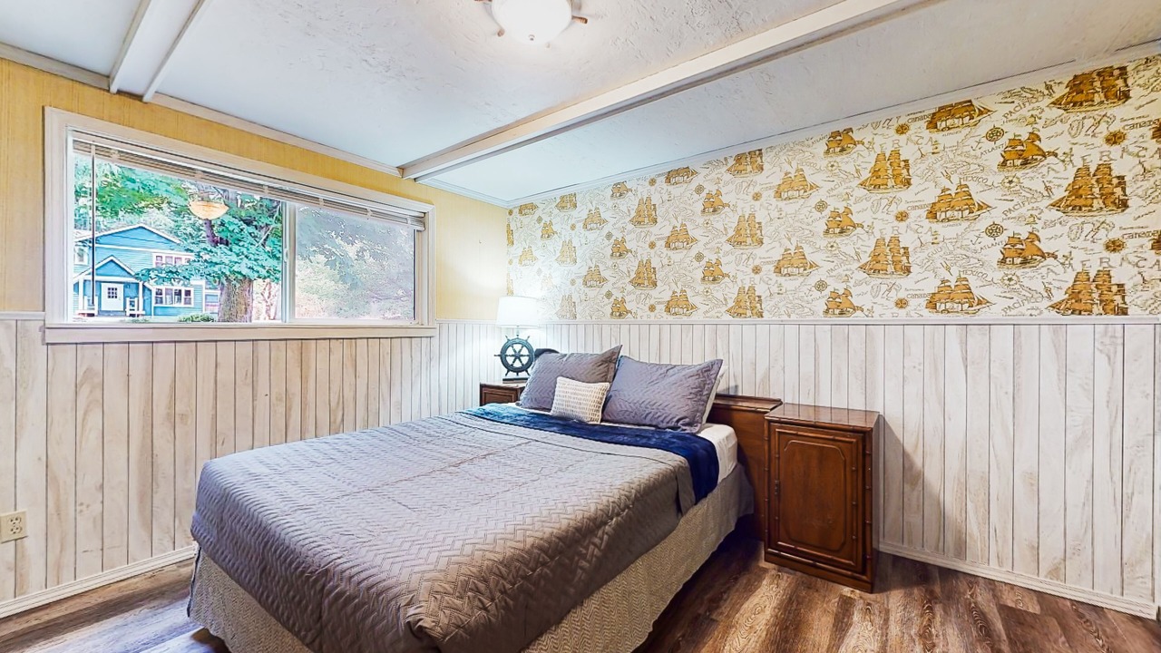 Photo of Bedroom in Anderson Island