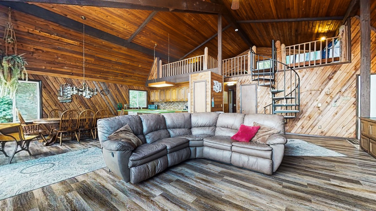 Photo of Livingroom in Anderson Island