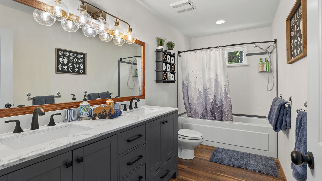 Photo of Bathroom in Cle Elum