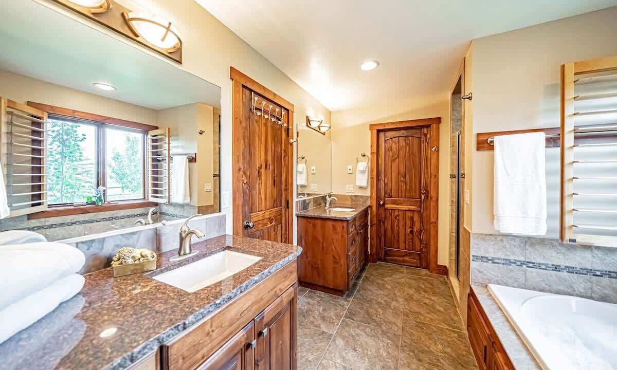 Photo of Bathroom in Victor