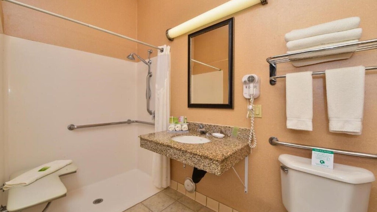 Photo of Bathroom in Pleasant Valley