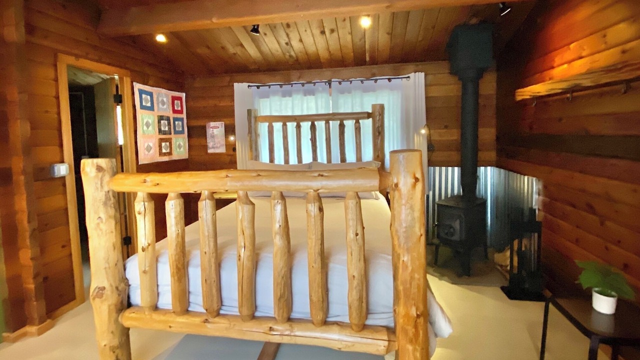 Photo of Bedroom in Mazama