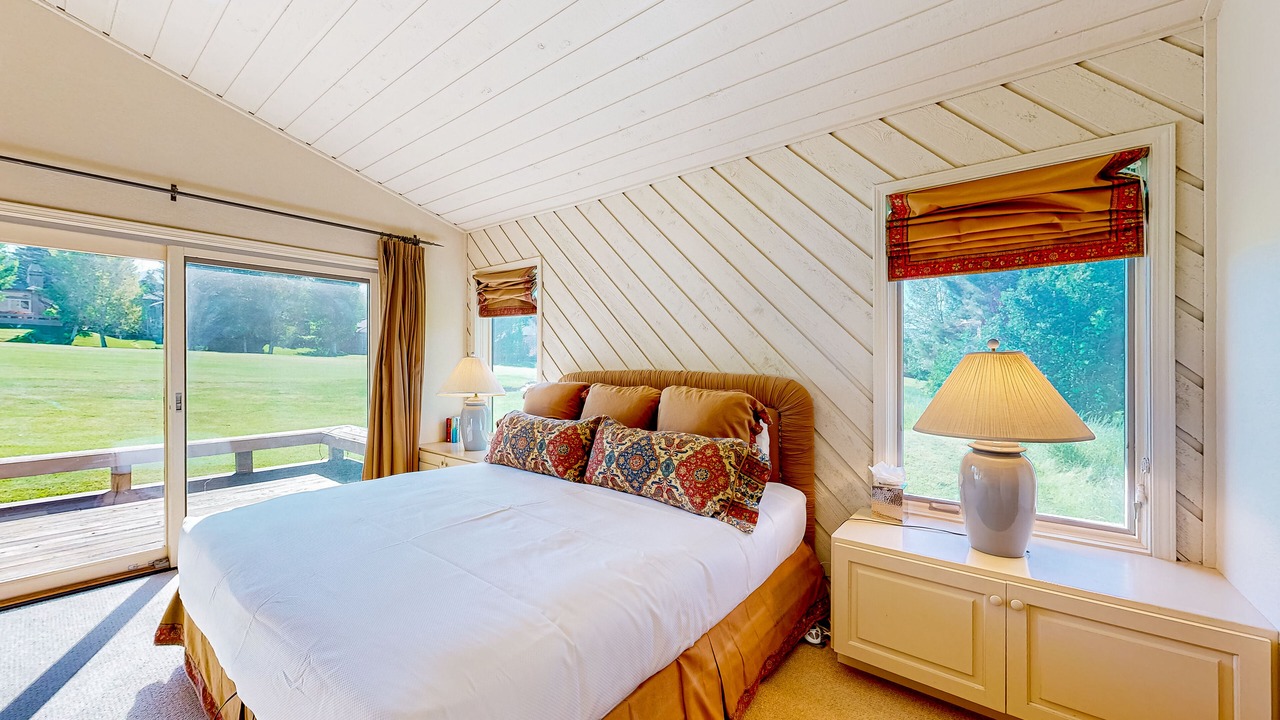 Photo of Bedroom in Elkhorn Village