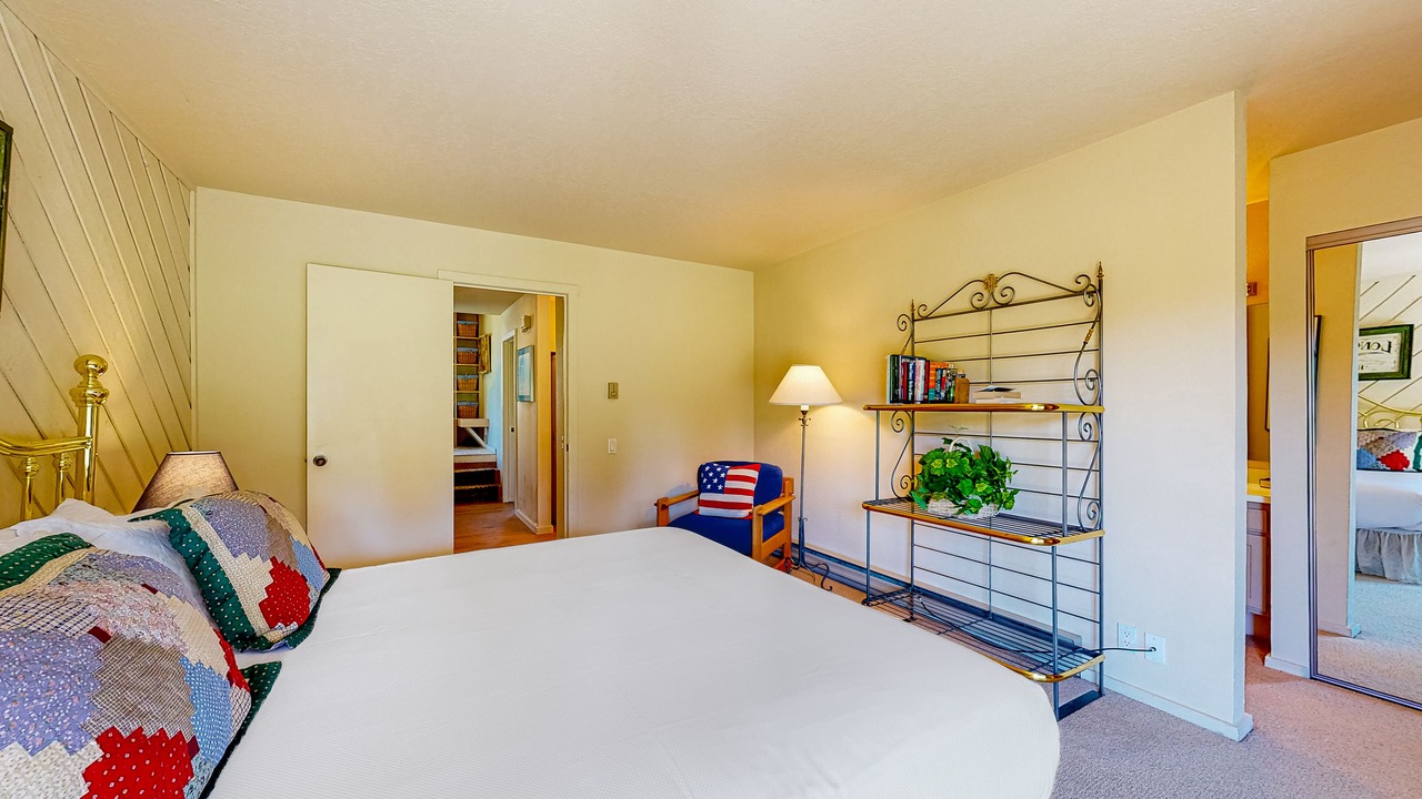 Photo of Bedroom in Elkhorn Village