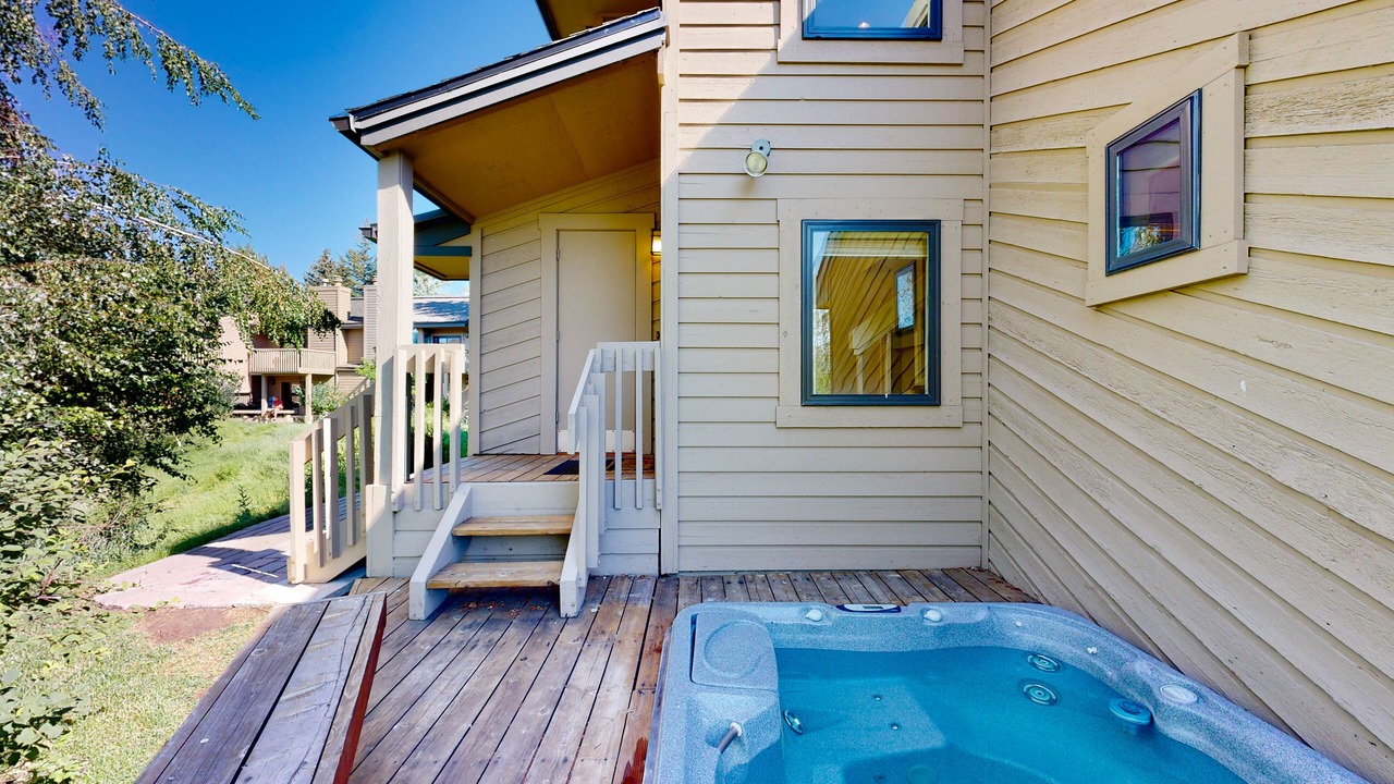 Photo of Outdoor in Elkhorn Village
