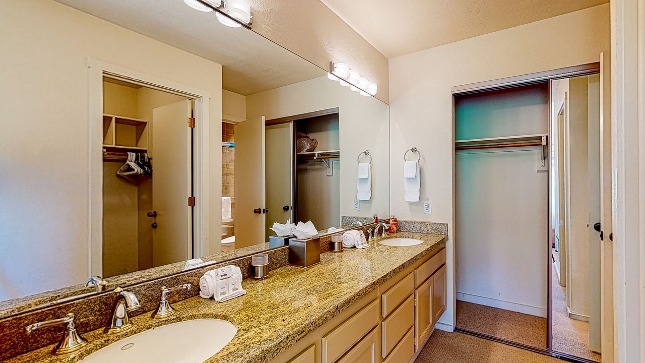 Photo of Bathroom in Elkhorn Village