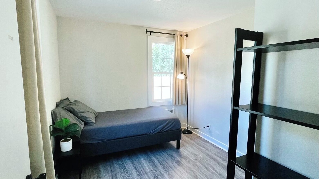 Photo of Bedroom in Bryn Mawr-Skyway