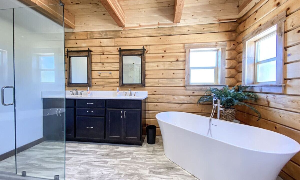 Photo of Bathroom in Sweetwater